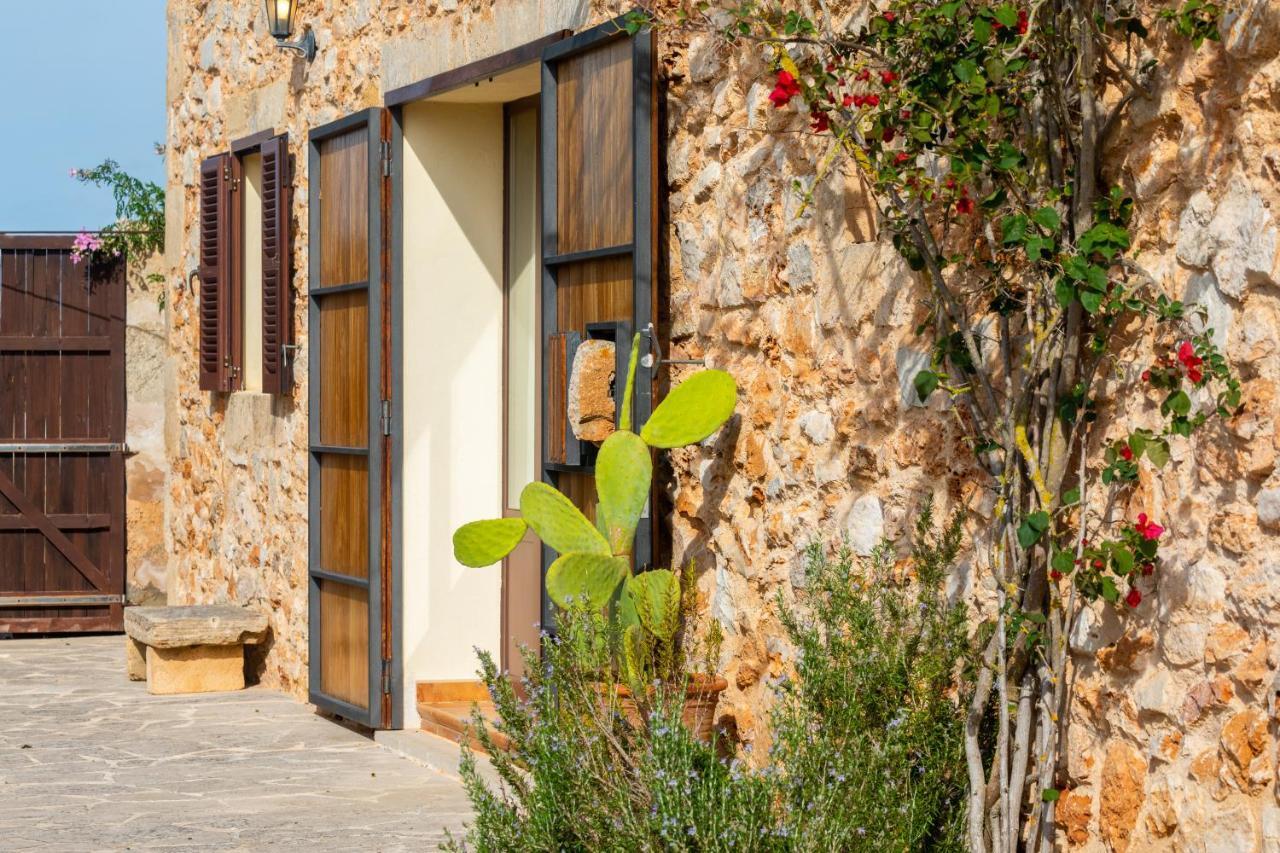 Finca Serral Petit * Llombarts