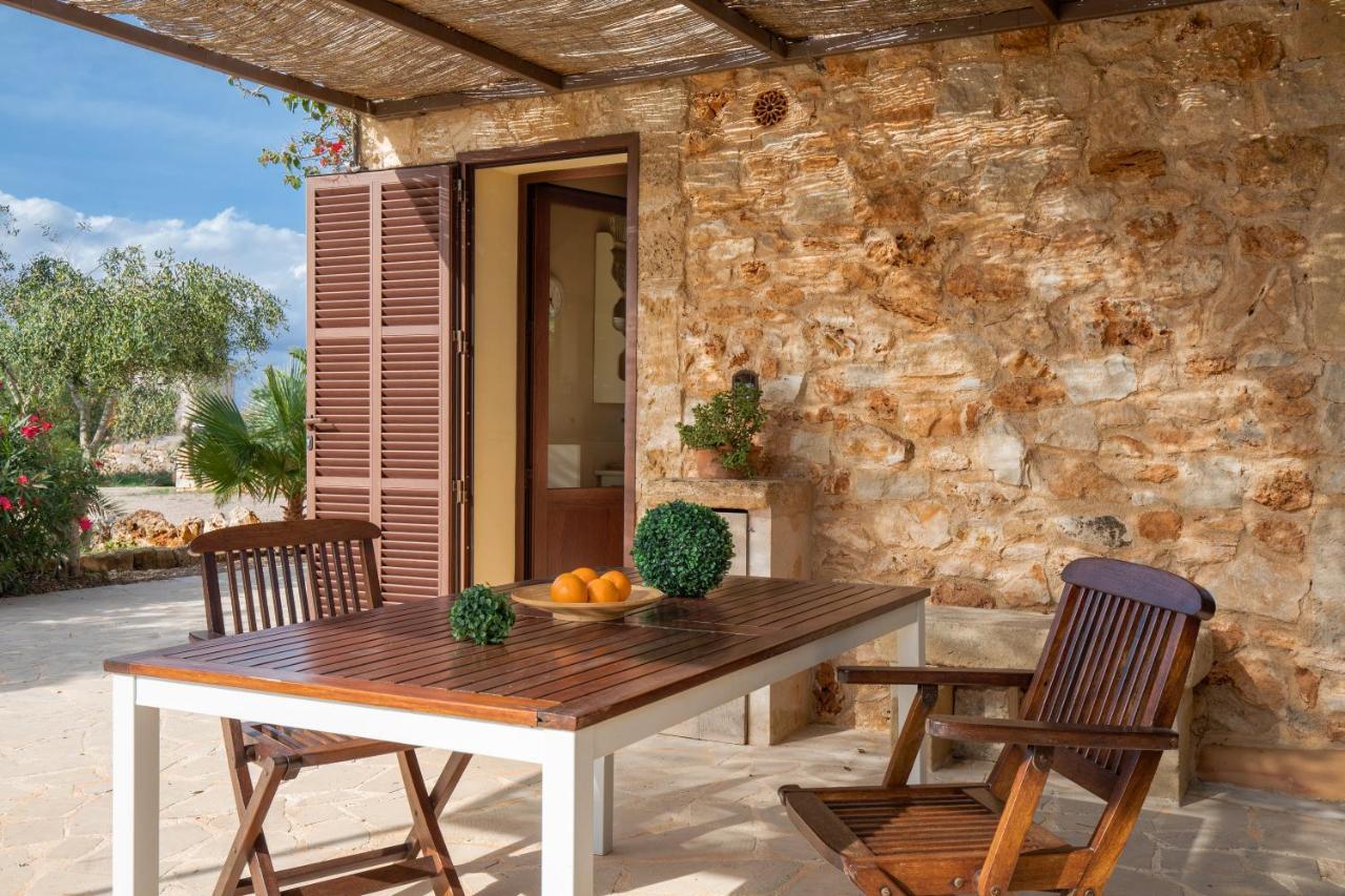 Finca Serral Petit Ferienhaus *